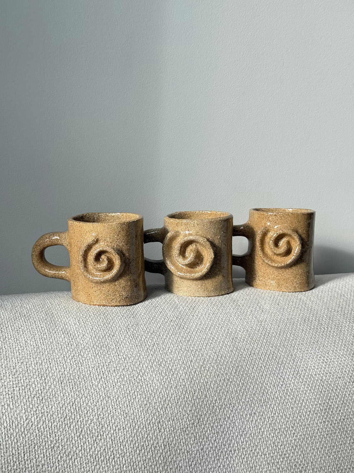 caneca espiral - castanho