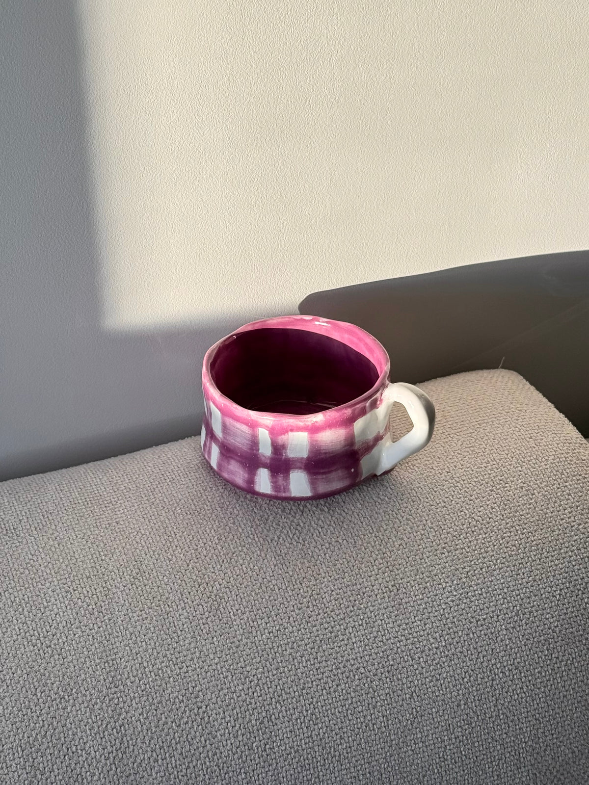 caneca lilás